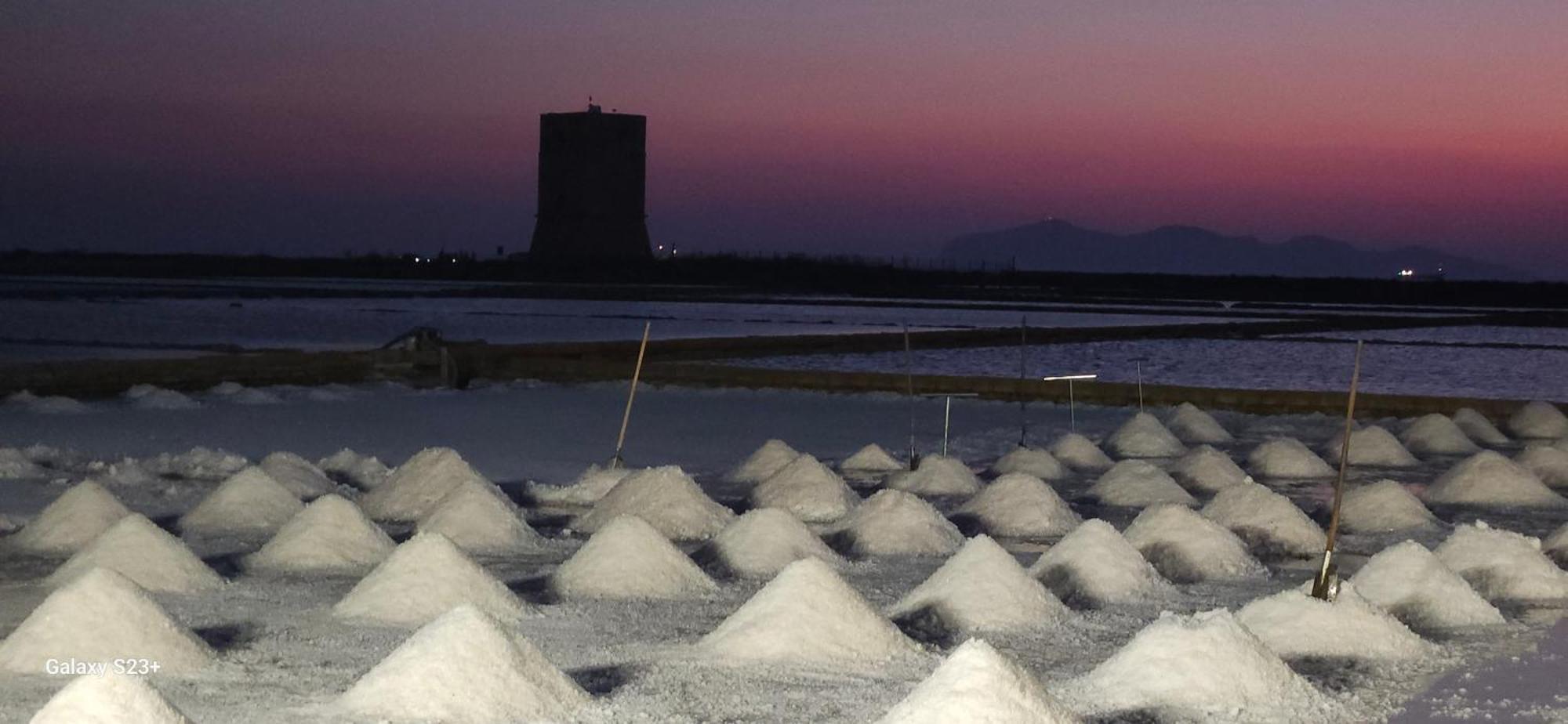 לינה וארוחת בוקר Torre Nubia Brezza Salina מראה חיצוני תמונה